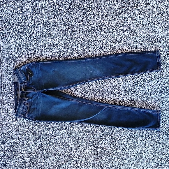 The Limited NWT Dark Wash Skinny Jeans - Picture 3 of 8